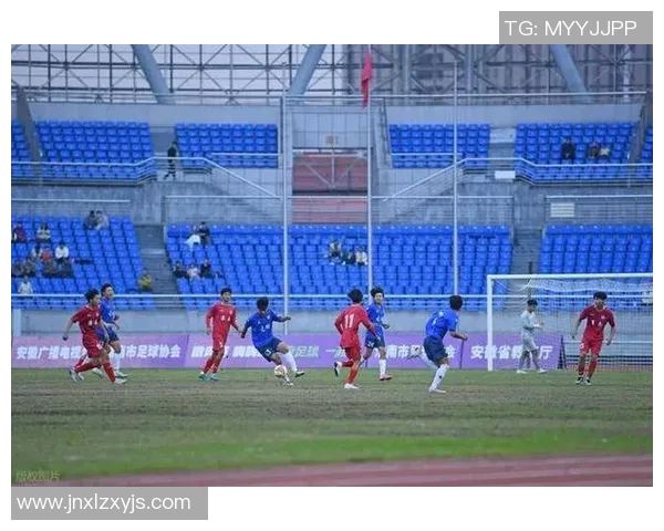 足球明星因场外争执引发暴力打架事件引发热议与关注的照片合集